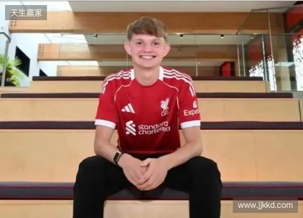 记者：利物浦球探已经多次考察雷恩后卫雅凯，管理层很欣赏他