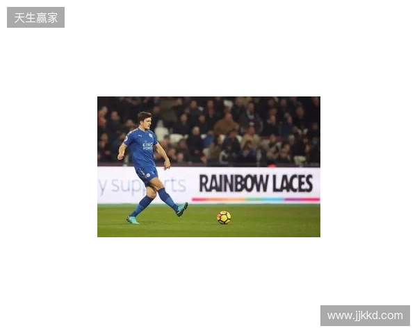 多古：球队本赛季凝聚力更强了，我已经很好地适应了英超联赛