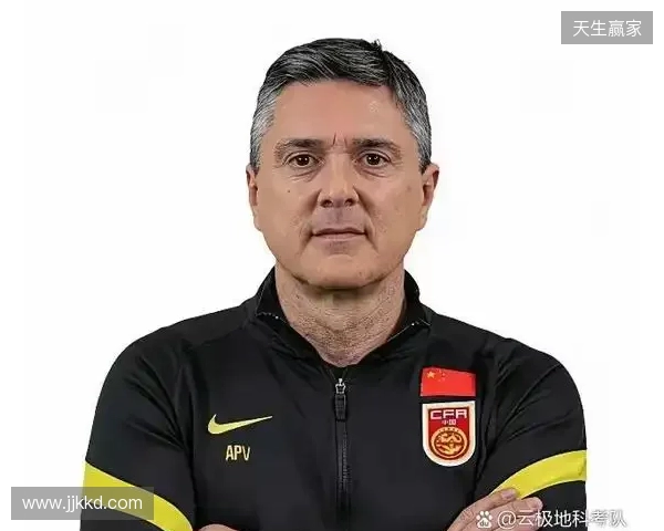 袁甲：重庆铜梁龙选刘建业带队征战中超，我很意外但钦佩这种勇气